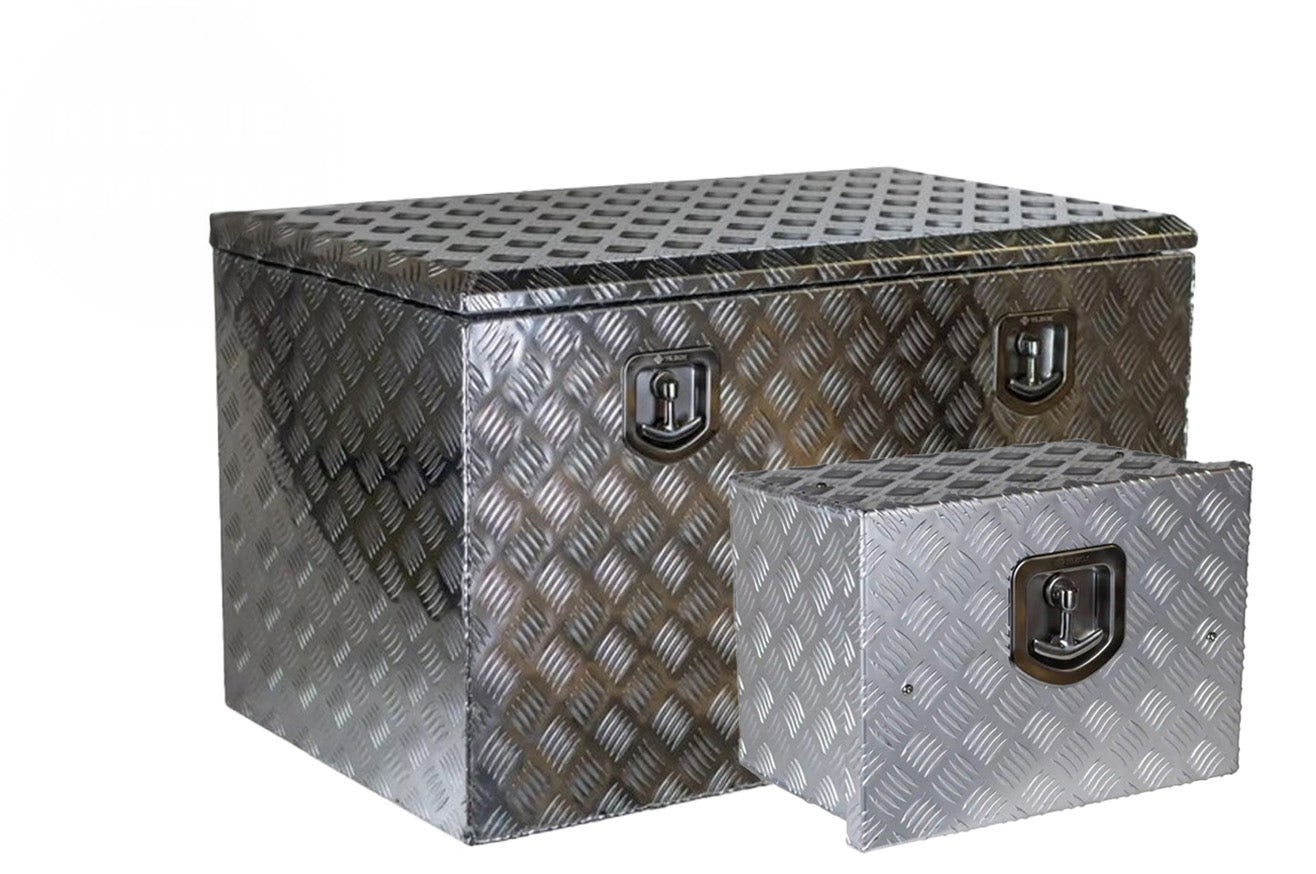 Onderbouwkisten aluminium traanplaat met klep.